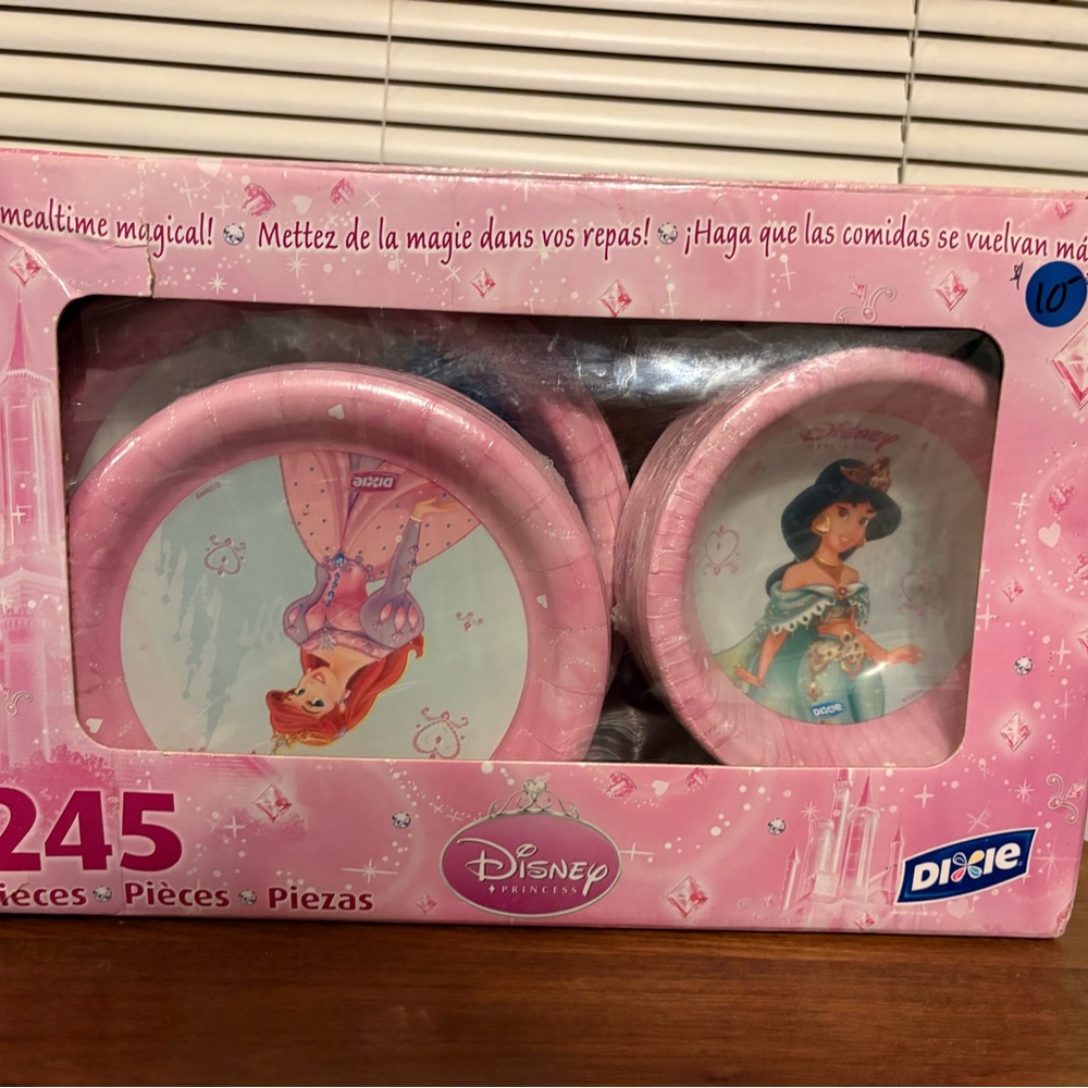 Disney Princess Disposable Tableware Set- 245 pieces